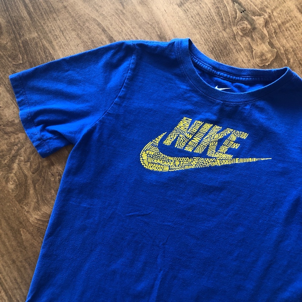 Kids Nike T-shirt